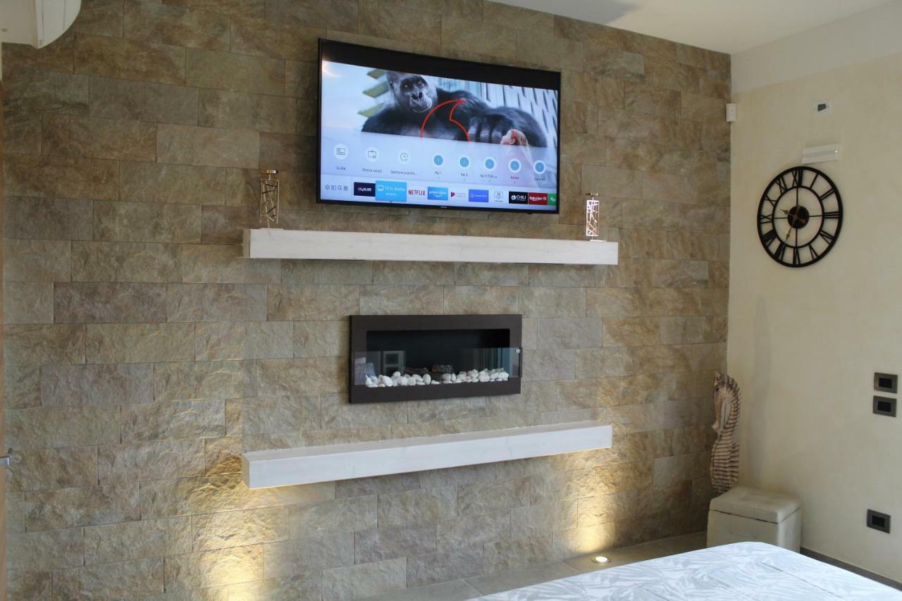 Villa Martina Luxury Rooms Дезенцано-дель-Гарда Экстерьер фото