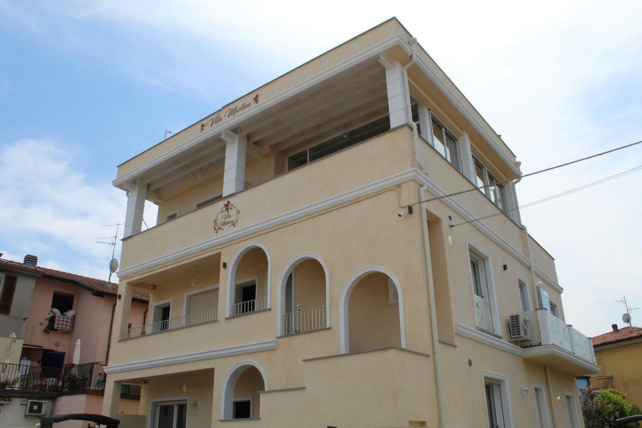 Villa Martina Luxury Rooms Дезенцано-дель-Гарда Экстерьер фото