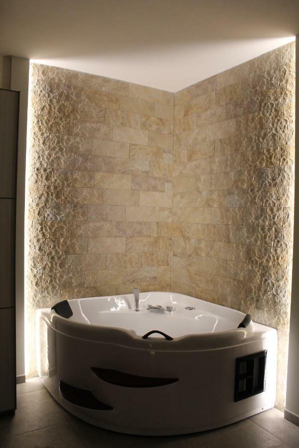 Villa Martina Luxury Rooms Дезенцано-дель-Гарда Экстерьер фото