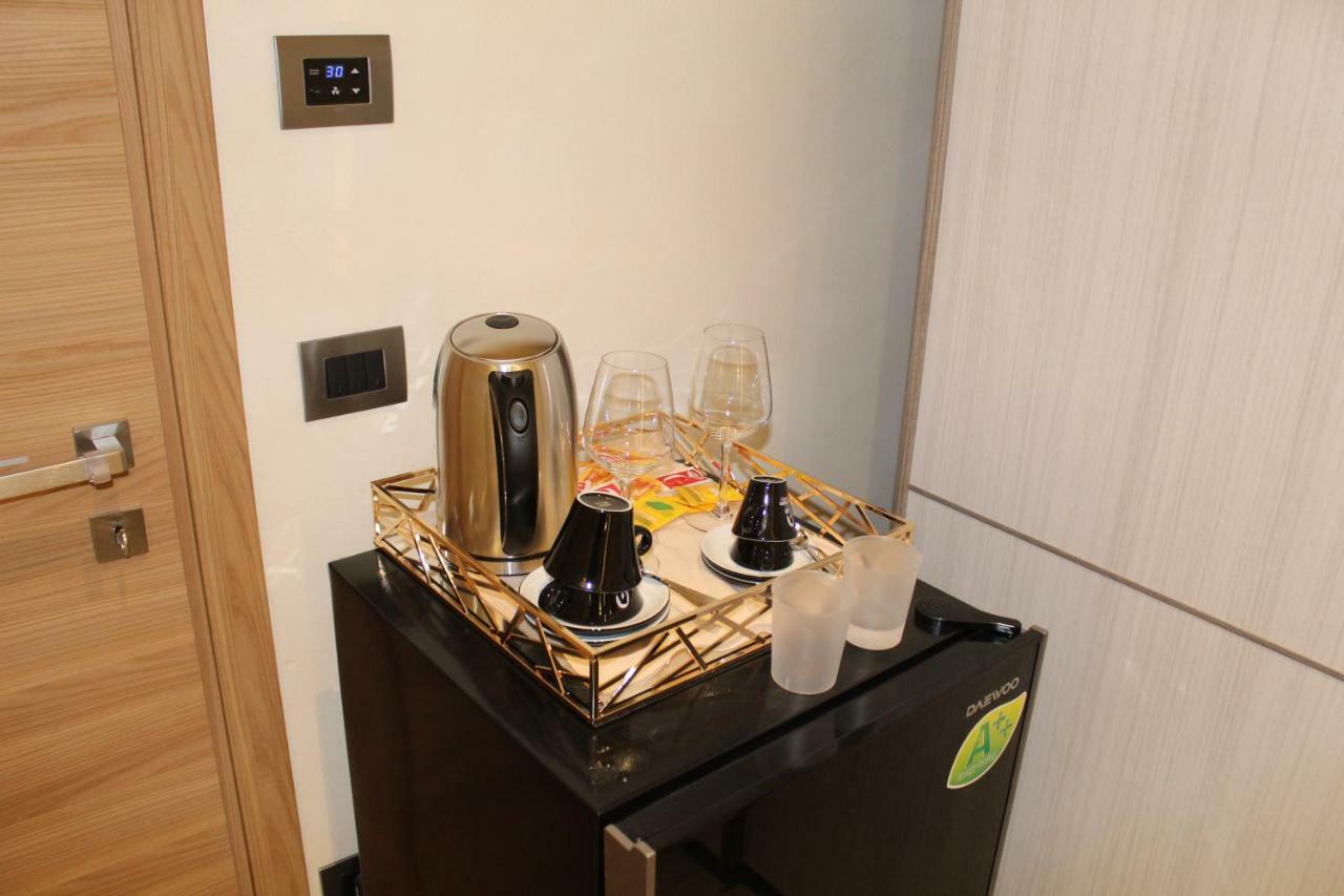 Villa Martina Luxury Rooms Дезенцано-дель-Гарда Экстерьер фото
